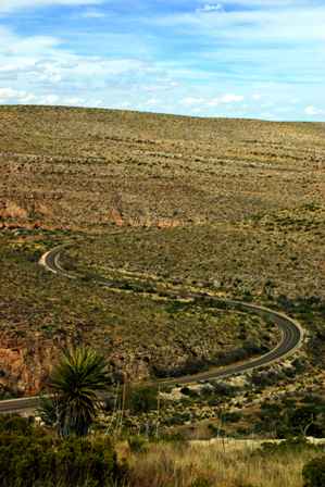 Walnut Canyon, road to Carlsbad Caverns